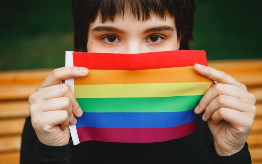 Controversy Erupts as Non-Binary Teacher Allows Kids to Secretly Change Genders, Keeping Parents in the Dark: Is It Protection or Privacy?